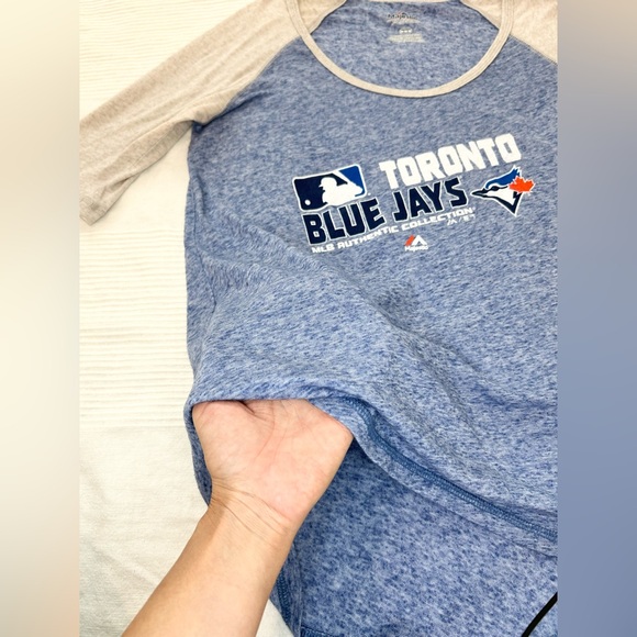 Toronto Blue Jays Majestic Threads Heathered Logo 3/4-Sleeve T-Shirt - Picture 4 of 8